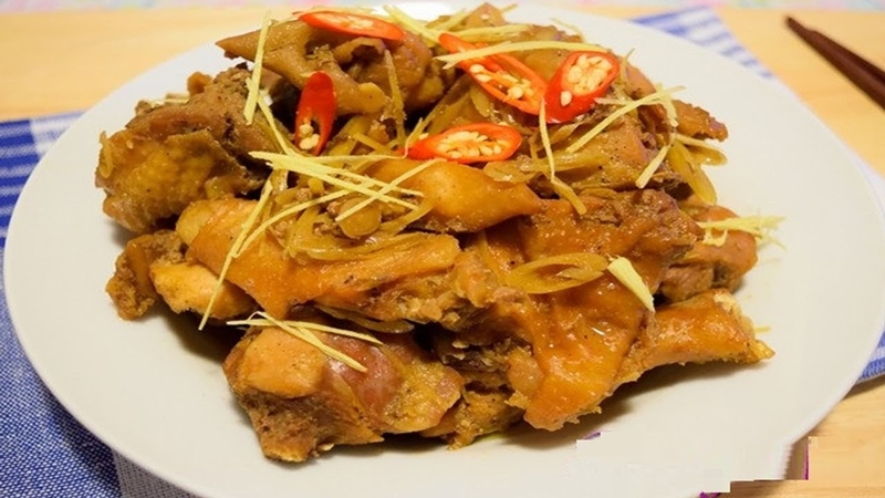 Thịt gà rang sả ớt